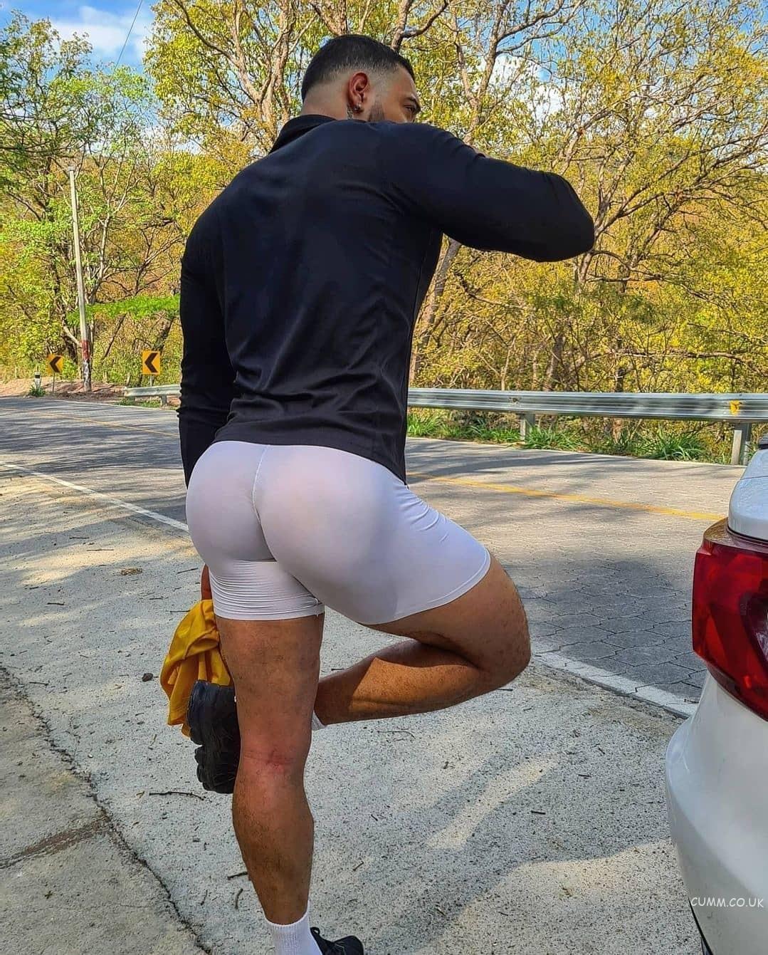 gay-cruising white shorts – The HaPenis Project