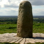 0000 Stone_of_Destiny_Hill_of_Tara-HaPenis