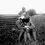 ww2-gay-soldiers-kiss
