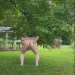 Ass cheeks spread open in the backyard